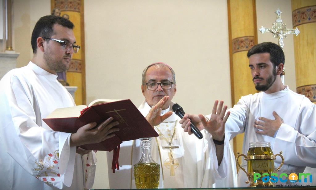 Clero da Diocese renova promessas sacerdotais, em Missa da Unidade, na Catedral