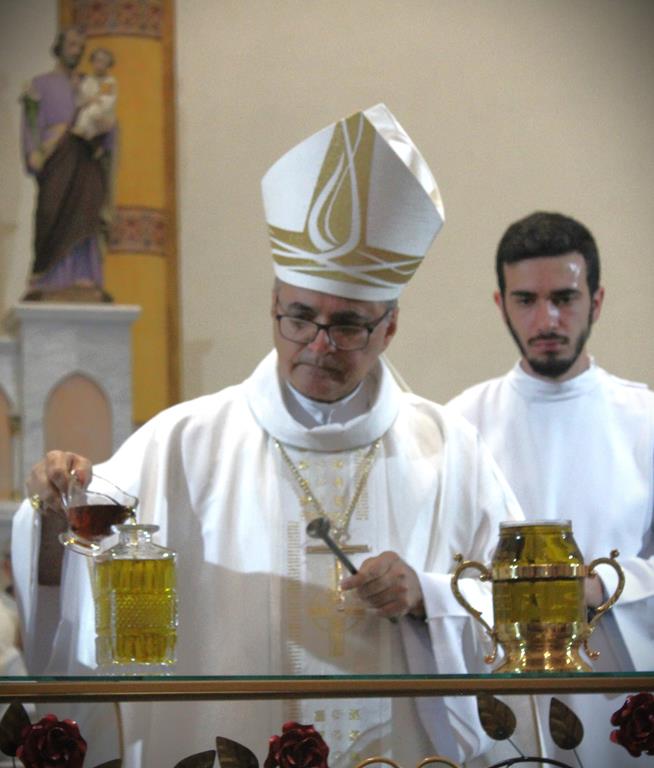 Clero da Diocese renova promessas sacerdotais, em Missa da Unidade, na Catedral