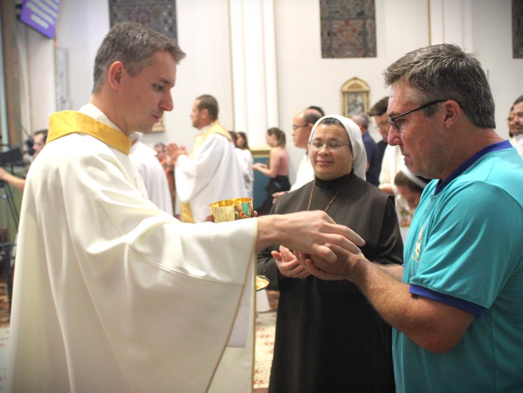 Clero da Diocese renova promessas sacerdotais, em Missa da Unidade, na Catedral