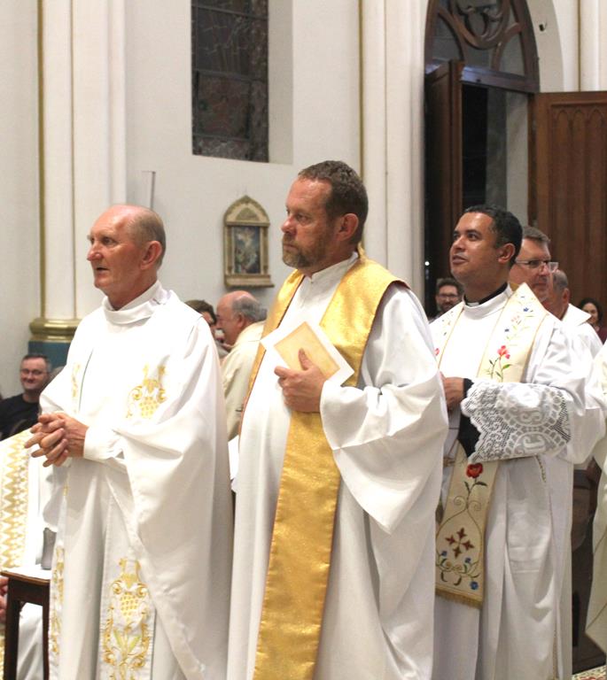 Clero da Diocese renova promessas sacerdotais, em Missa da Unidade, na Catedral