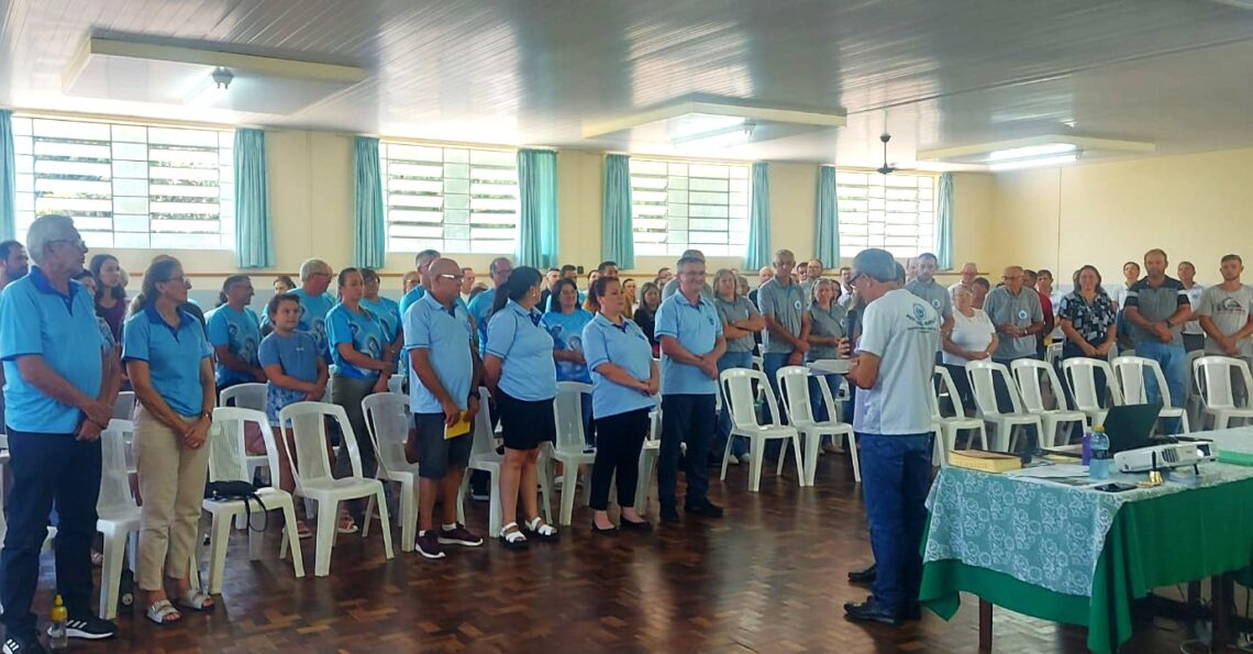 Mais de cinquenta casais da Pastoral Familiar recebem formação para atuarem nas Paróquias