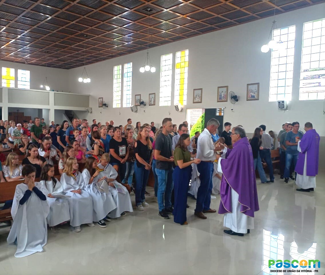 Paróquia Sant’Ana de Cruz Machado recebe Visita Pastoral de Dom Walter Jorge