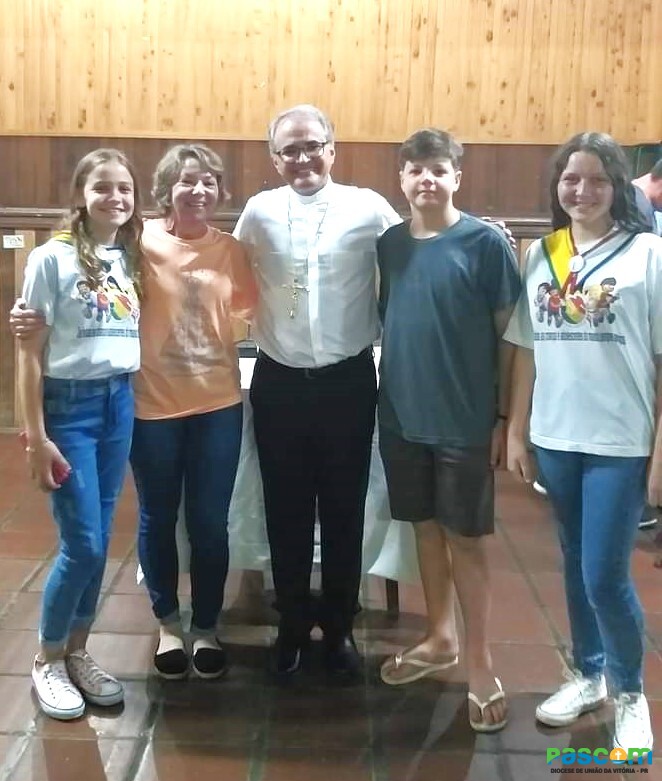 Paróquia Sant’Ana de Cruz Machado recebe Visita Pastoral de Dom Walter Jorge