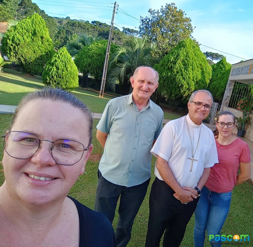 Paróquia Sant’Ana de Cruz Machado recebe Visita Pastoral de Dom Walter Jorge
