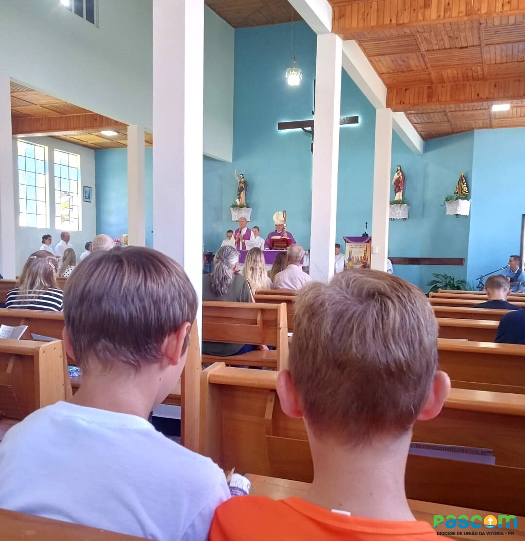 Paróquia Sant’Ana de Cruz Machado recebe Visita Pastoral de Dom Walter Jorge