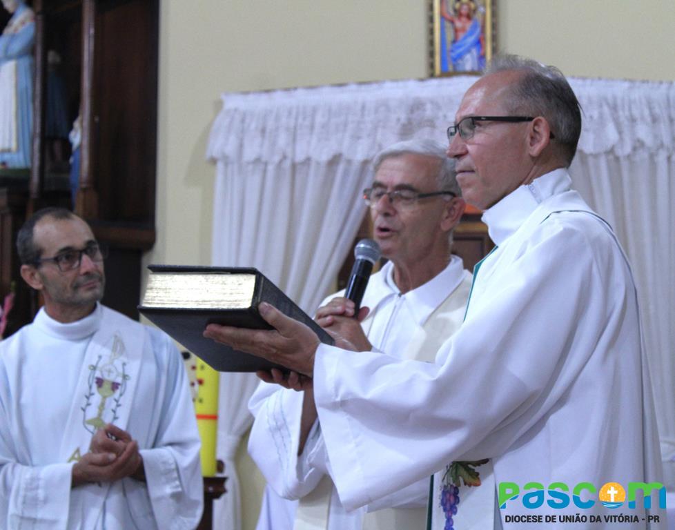 Padre Ermildo é o novo Pároco da Paróquia de Santo Antonio do Iratim