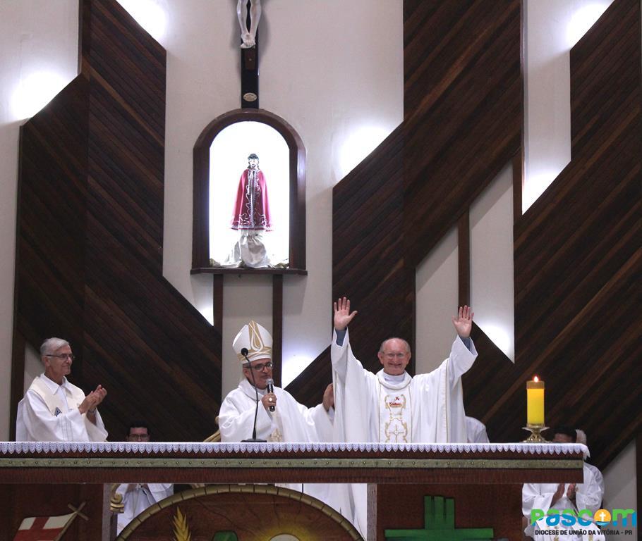 Padre Antonio toma posse na Paróquia Senhor Bom Jesus