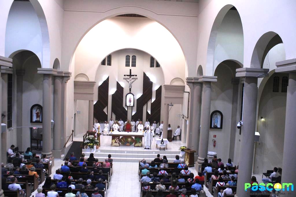 Padre Antonio toma posse na Paróquia Senhor Bom Jesus