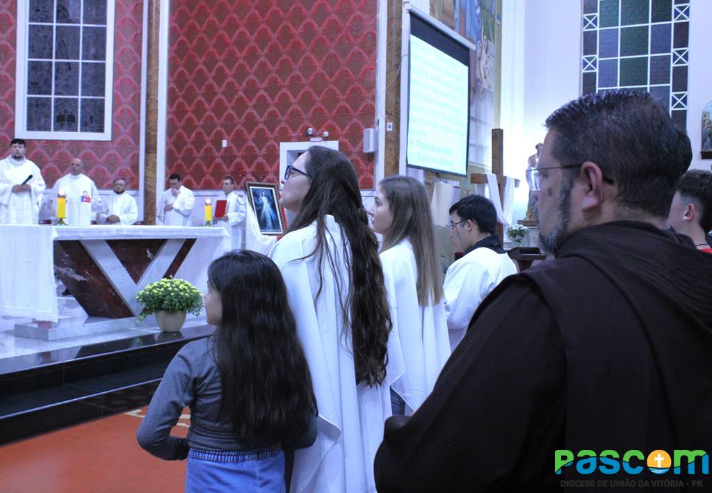 Padre João Francisco toma posse em nova Paróquia