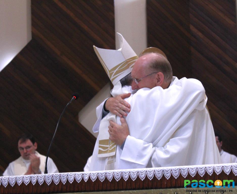 Padre Antonio toma posse na Paróquia Senhor Bom Jesus