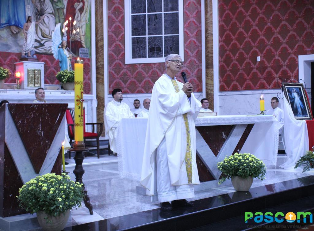 Padre João Francisco toma posse em nova Paróquia