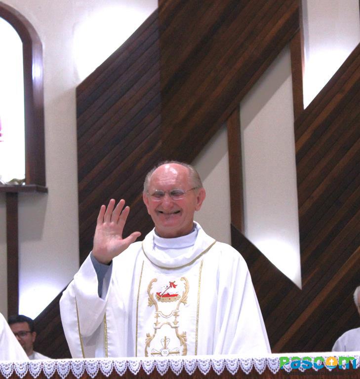Padre Antonio toma posse na Paróquia Senhor Bom Jesus