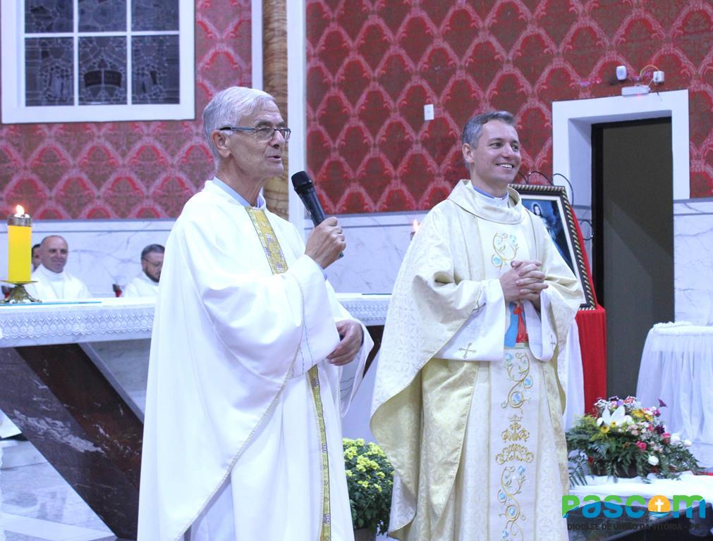 Padre João Francisco toma posse em nova Paróquia