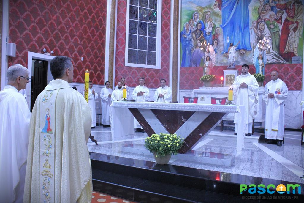 Padre João Francisco toma posse em nova Paróquia
