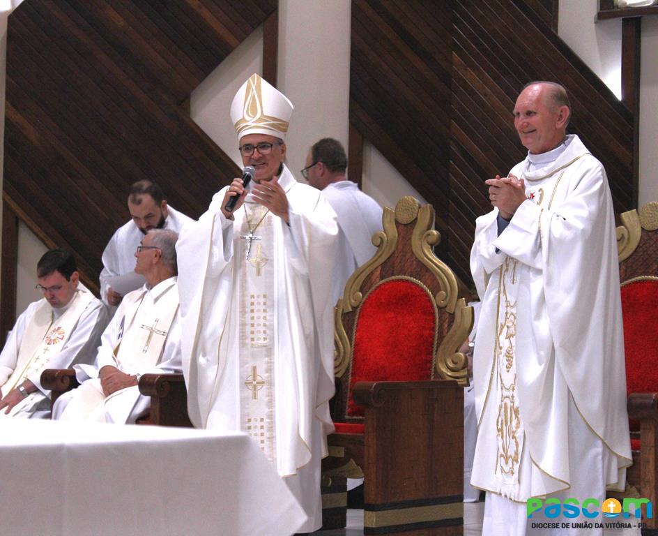 Padre Antonio toma posse na Paróquia Senhor Bom Jesus