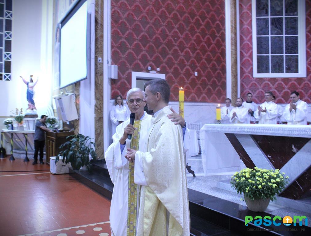 Padre João Francisco toma posse em nova Paróquia