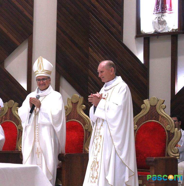 Padre Antonio toma posse na Paróquia Senhor Bom Jesus