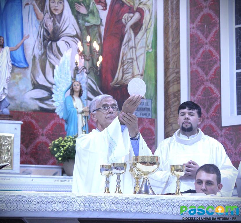 Padre João Francisco toma posse em nova Paróquia
