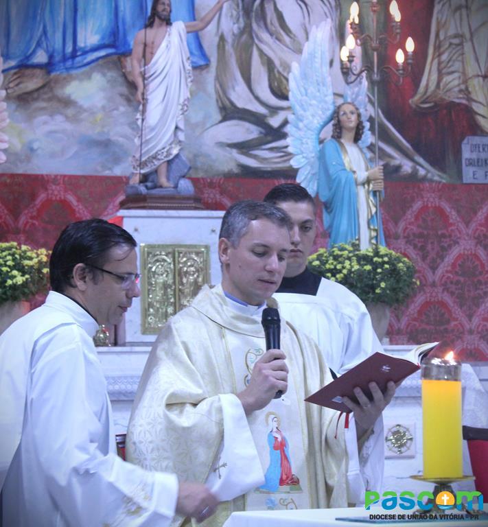Padre João Francisco toma posse em nova Paróquia