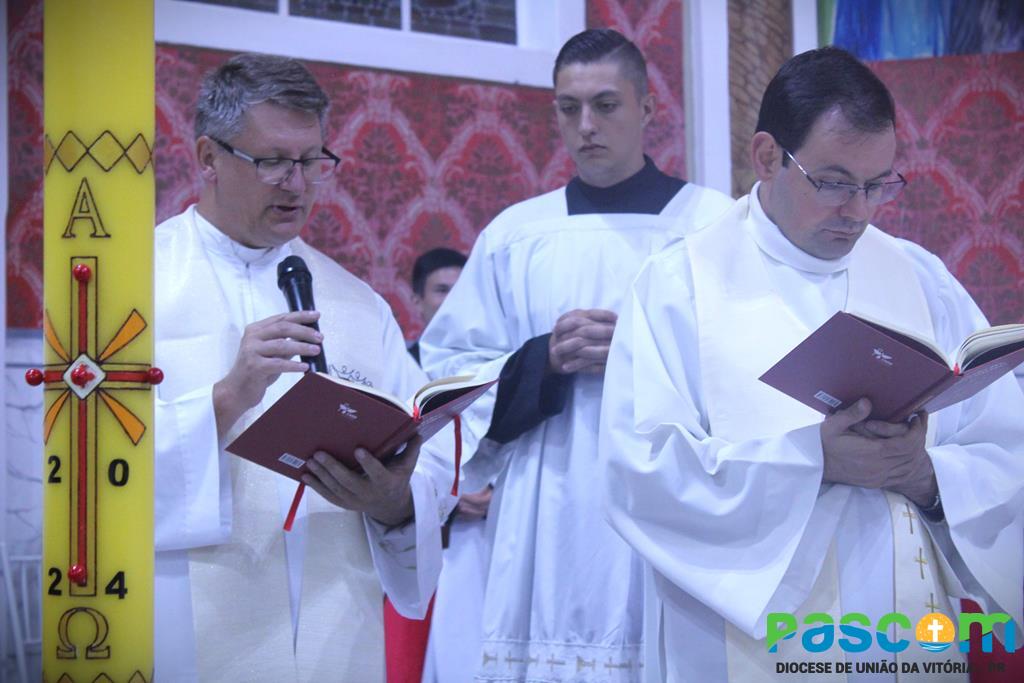Padre João Francisco toma posse em nova Paróquia