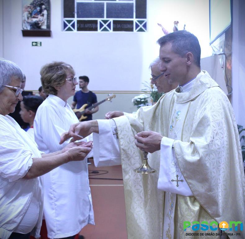Padre João Francisco toma posse em nova Paróquia