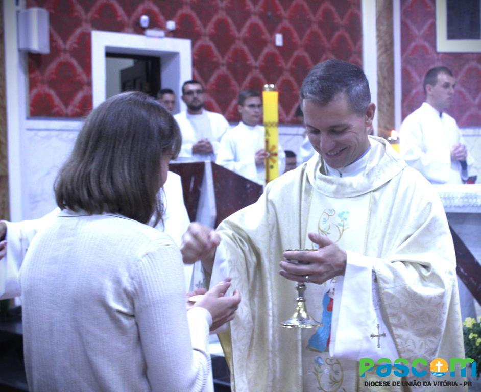 Padre João Francisco toma posse em nova Paróquia