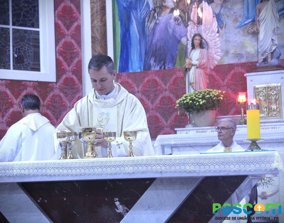 Padre João Francisco toma posse em nova Paróquia
