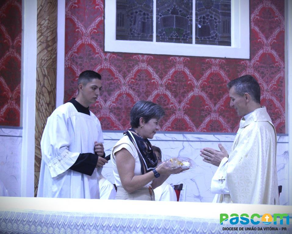 Padre João Francisco toma posse em nova Paróquia