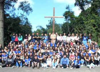 Mini TLC acolhe dezenas de jovens no seu 98° Encontro