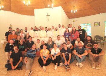 Setor Jovem da Diocese participa do 11° encontro anual de líderes do Paraná