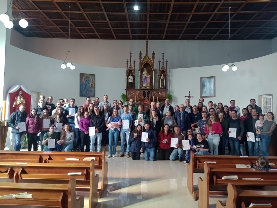 Paróquia Sant’Ana de Cruz Machado prepara casais para Sacramento do Matrimônio