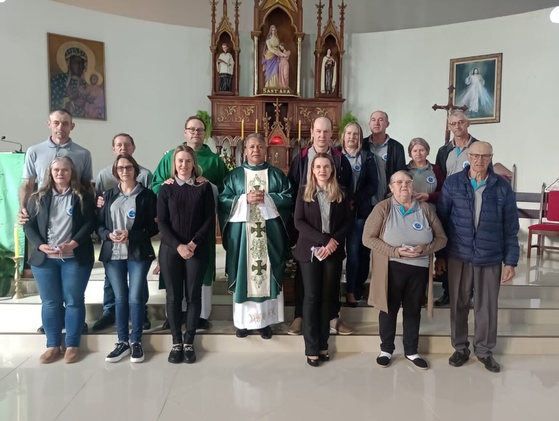 Paróquia Sant’Ana de Cruz Machado prepara casais para Sacramento do Matrimônio