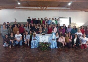 Mais de 70 catequistas participam de formação em General Carneiro