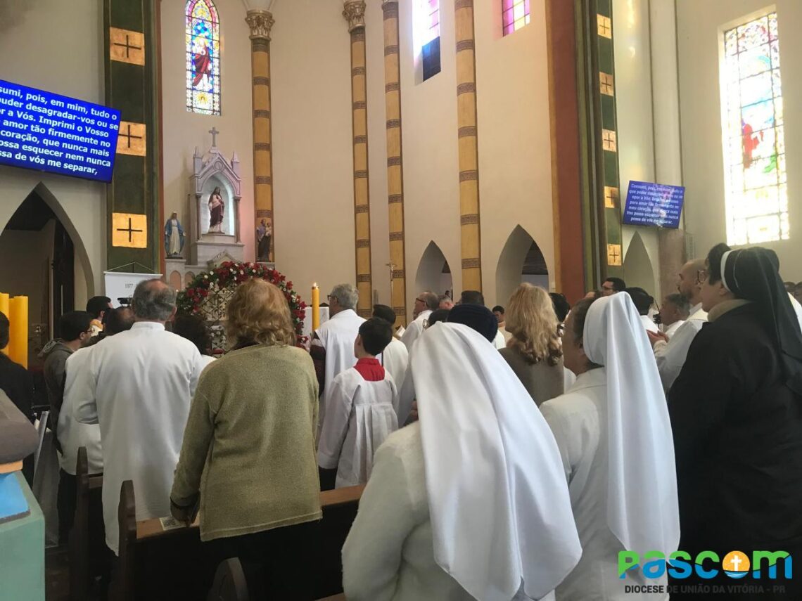 Abertura oficial do Tríduo preparatório ao Jubileu de Ouro da Diocese.