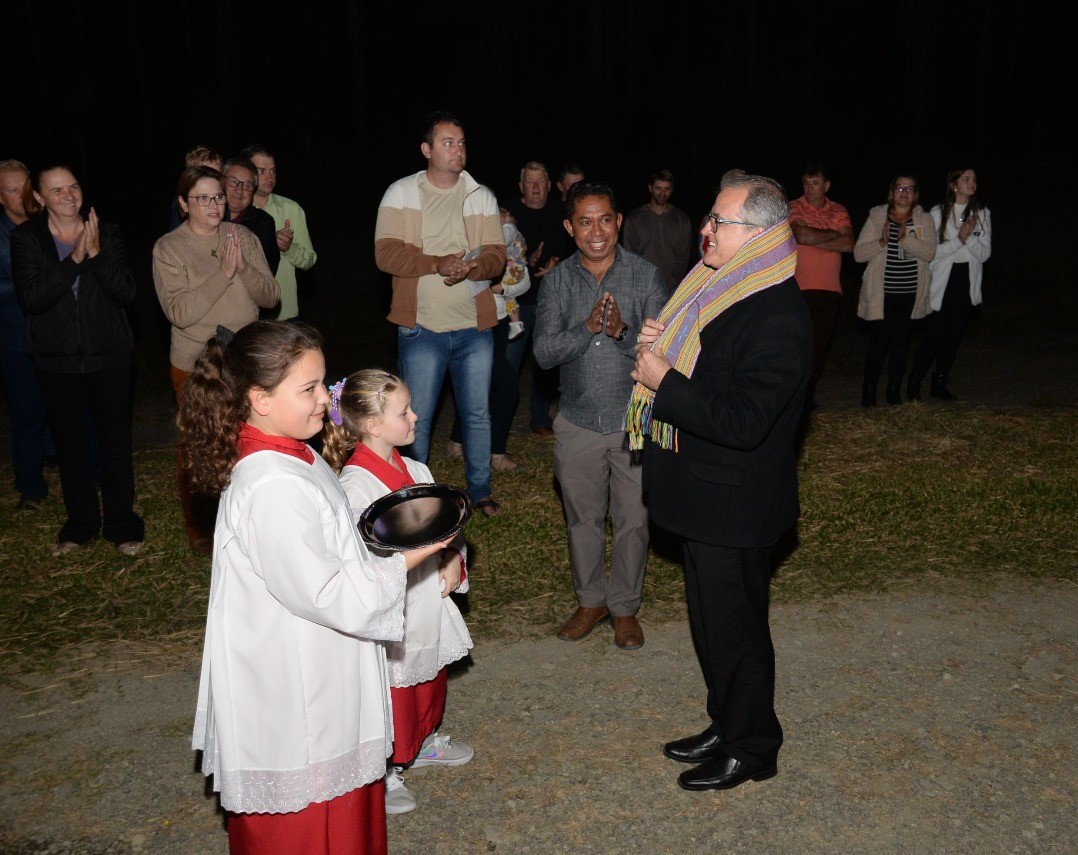 Paróquia de Rio Azul acolhe Dom Walter Jorge em Visita Pastoral