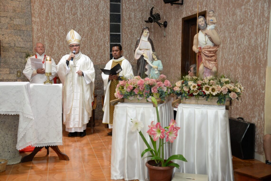 Paróquia de Rio Azul acolhe Dom Walter Jorge em Visita Pastoral