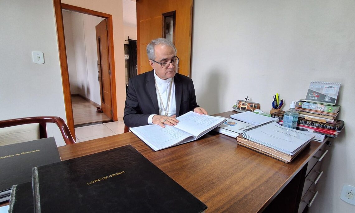 Paróquia de Rio Azul acolhe Dom Walter Jorge em Visita Pastoral