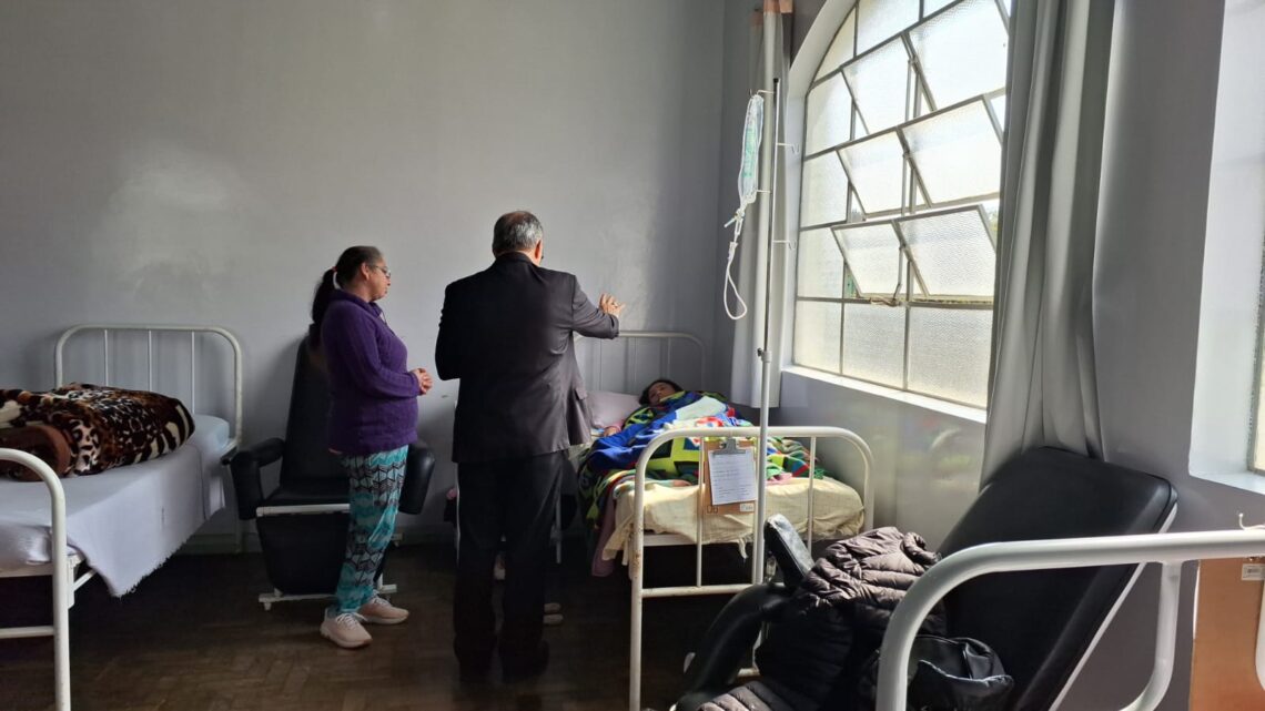 Paróquia de Rio Azul acolhe Dom Walter Jorge em Visita Pastoral