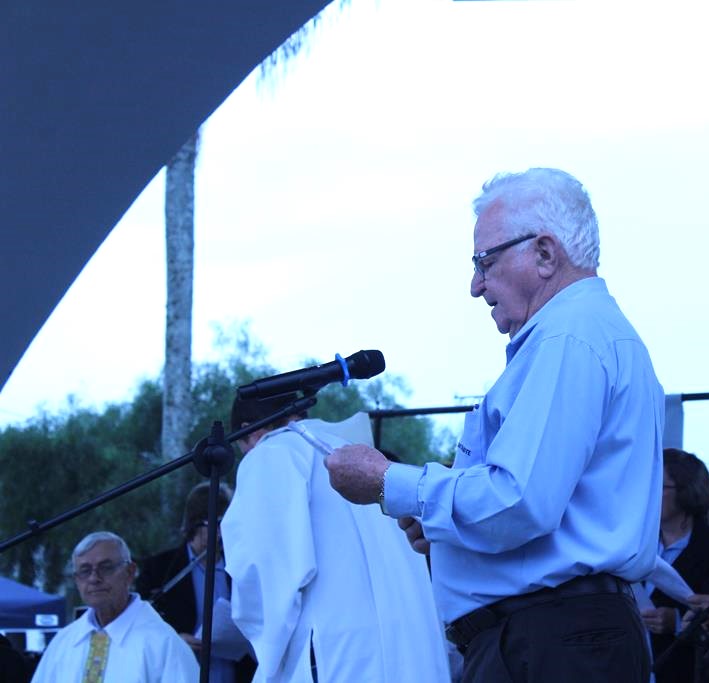 Povos da cultura germânica participam de Missa Alemã na Praça Hercílio Luz