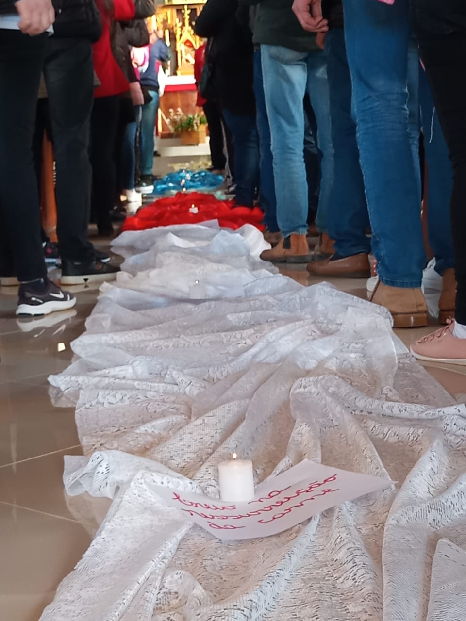 Paróquia Sant’Ana acolhe 77 catequistas para formação