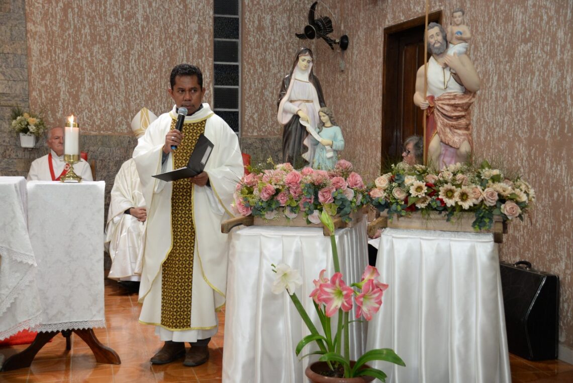Paróquia de Rio Azul acolhe Dom Walter Jorge em Visita Pastoral