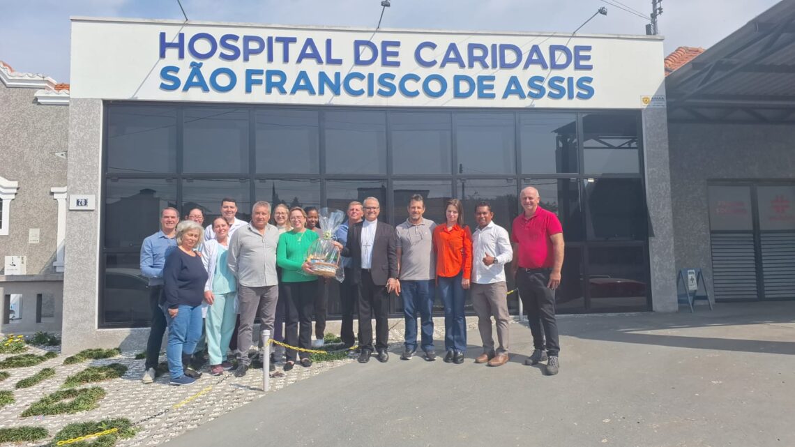 Paróquia de Rio Azul acolhe Dom Walter Jorge em Visita Pastoral