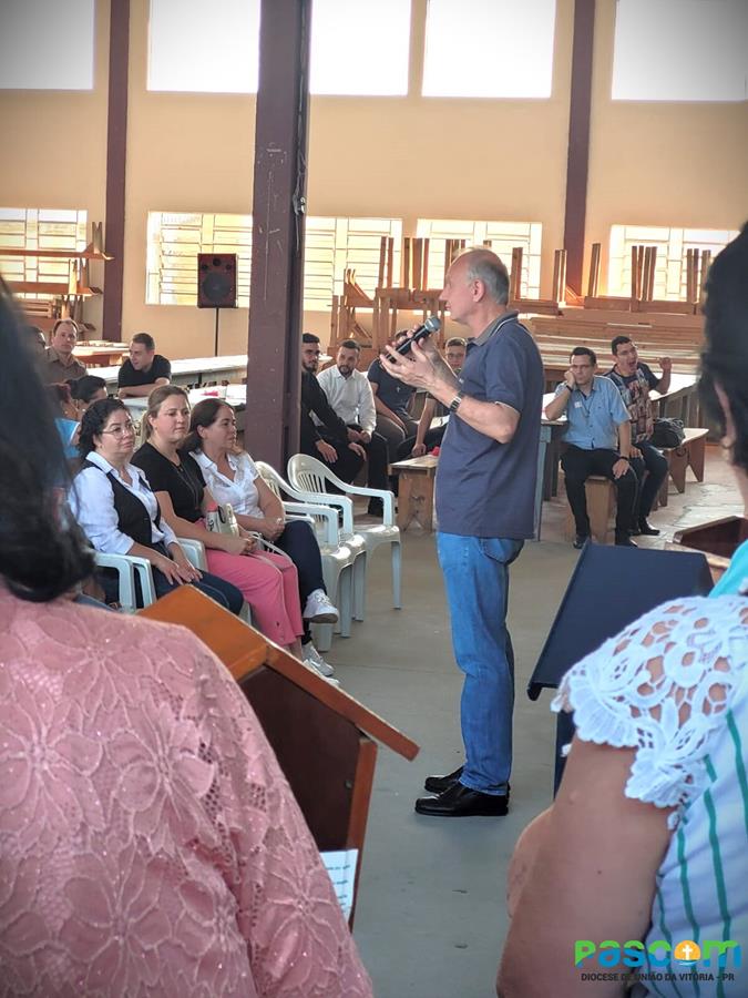 Paróquia de Paulo Frontin recebe centenas de zeladores de capelinhas para encontrão anual