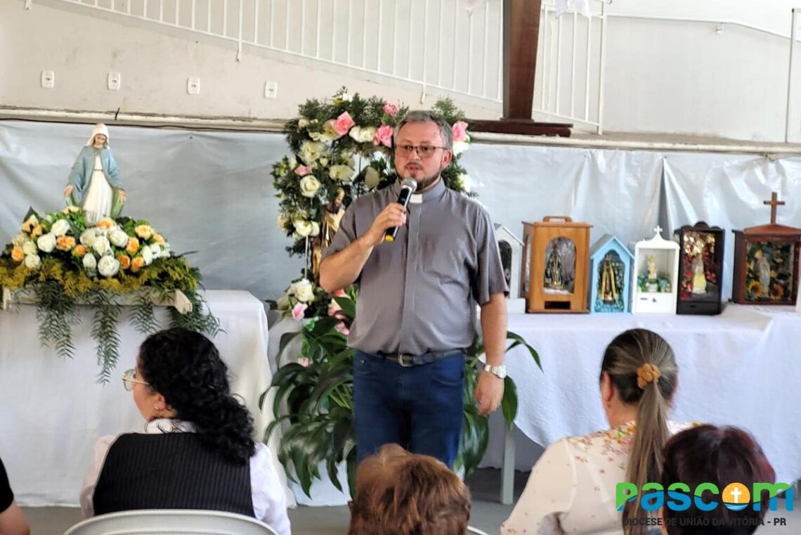 Paróquia de Paulo Frontin recebe centenas de zeladores de capelinhas para encontrão anual