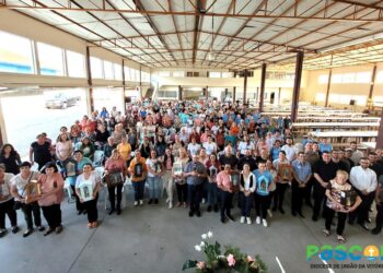 Paróquia de Paulo Frontin recebe centenas de zeladores de capelinhas para encontrão anual