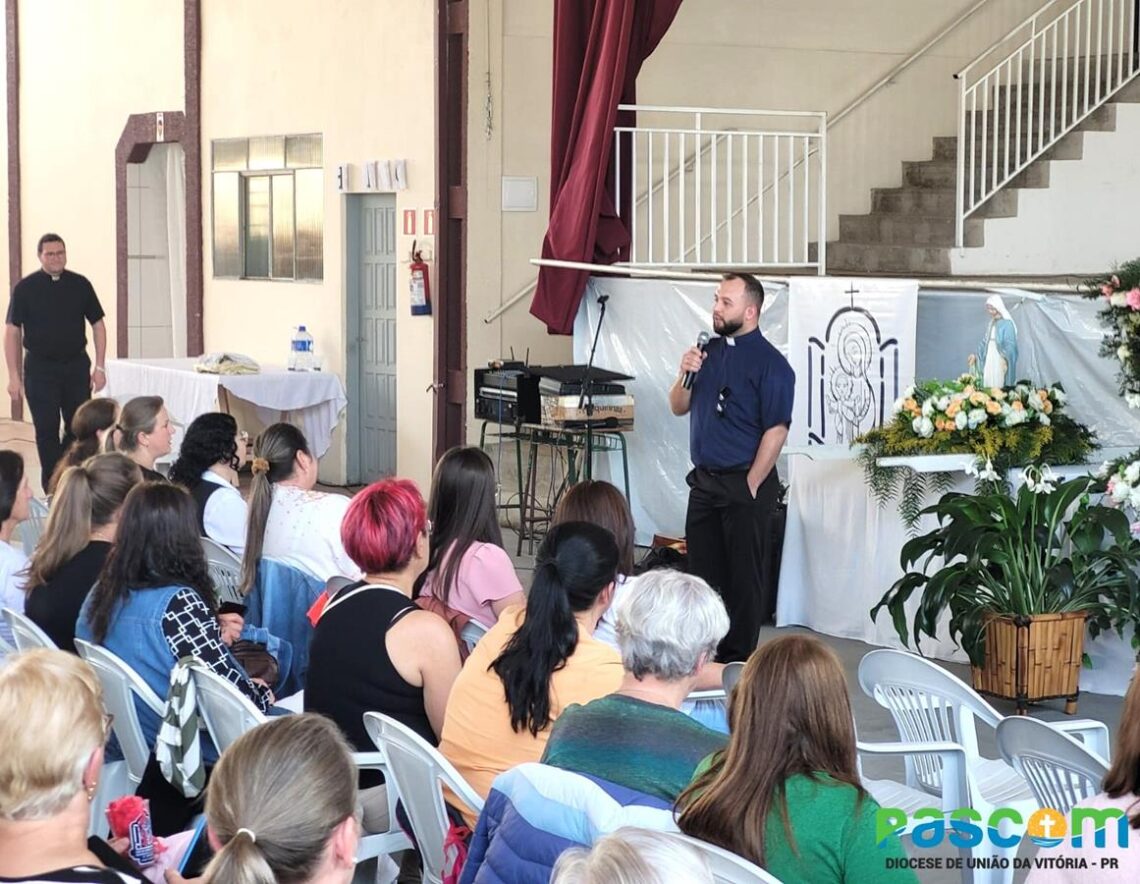 Paróquia de Paulo Frontin recebe centenas de zeladores de capelinhas para encontrão anual
