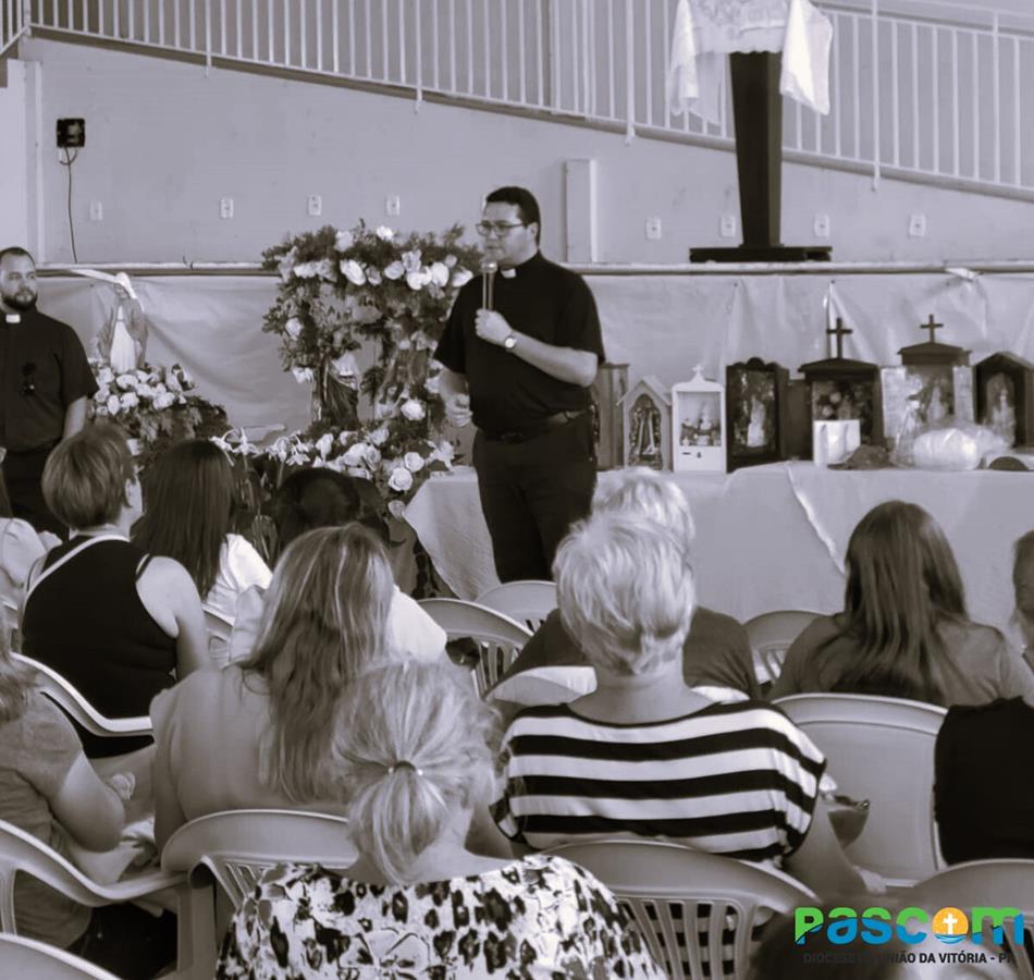 Paróquia de Paulo Frontin recebe centenas de zeladores de capelinhas para encontrão anual