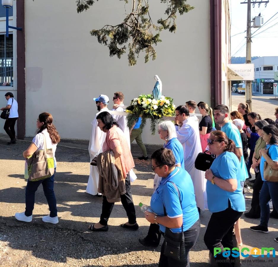 Paróquia de Paulo Frontin recebe centenas de zeladores de capelinhas para encontrão anual