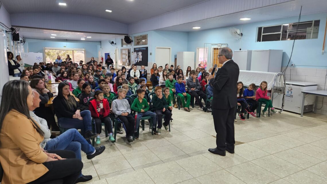 Paróquia São Joaquim e Sant’Ana recebe Visita Pastoral de Dom Walter Jorge.