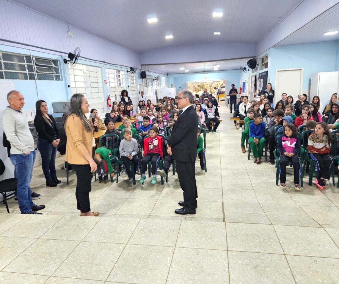 Paróquia São Joaquim e Sant’Ana recebe Visita Pastoral de Dom Walter Jorge.